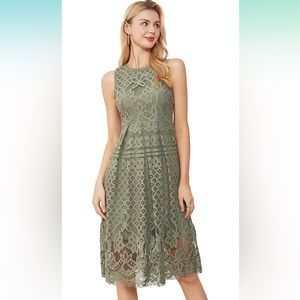 Green dress, perfect for fall